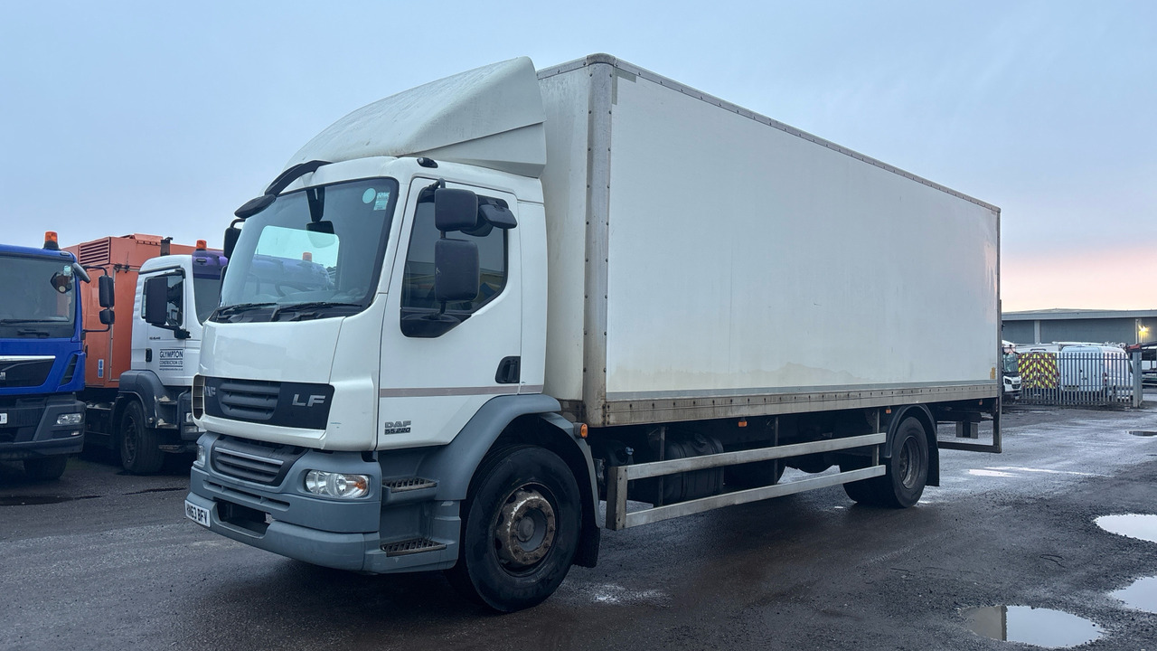 DAF LF 55.220 - Truk box: gambar 2 DAF LF 55.220 - Truk box: gambar 2