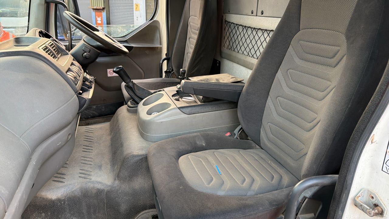 Truk skip loader DAF LF 55.250: gambar 8