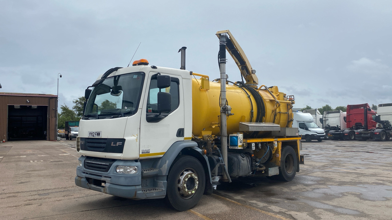 DAF LF 55.250 - Truk vakum: gambar 2 DAF LF 55.250 - Truk vakum: gambar 2