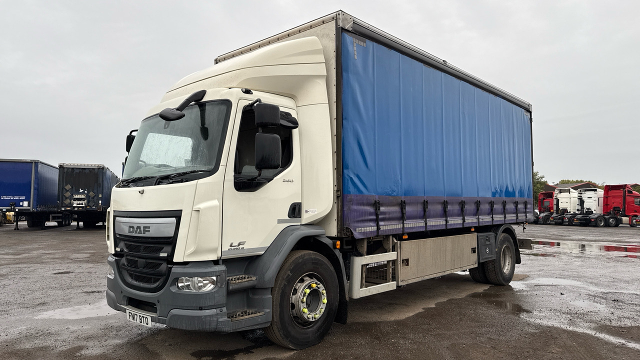 Daf LF 260 - Truk dengan terpal samping: gambar 2 Daf LF 260 - Truk dengan terpal samping: gambar 2