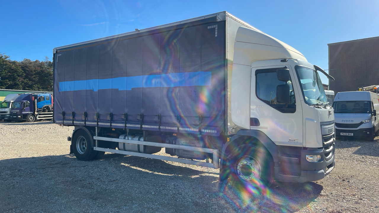Daf LF 260 - Truk dengan terpal samping: gambar 1 Daf LF 260 - Truk dengan terpal samping: gambar 1