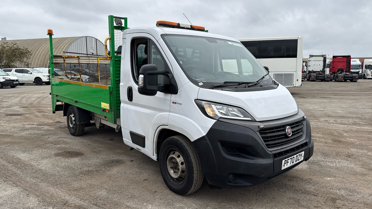 FIAT DUCATO 35 2.3 Multijet 140PS - Van flatbed: gambar 1 FIAT DUCATO 35 2.3 Multijet 140PS - Van flatbed: gambar 1
