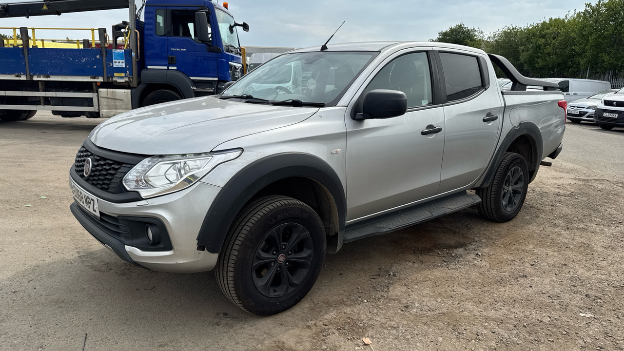 FIAT FULLBACK 2.4 180HP CROSS - Truk pikap, Van kombi: gambar 2 FIAT FULLBACK 2.4 180HP CROSS - Truk pikap, Van kombi: gambar 2