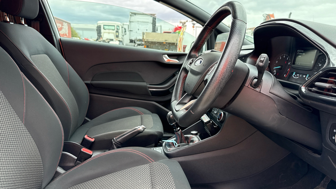 FORD FIESTA 1.0 MHEV Sport - Mobil: gambar 5 FORD FIESTA 1.0 MHEV Sport - Mobil: gambar 5