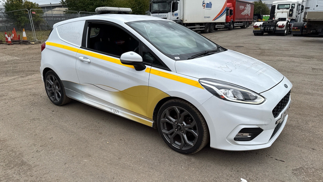 FORD FIESTA 1.0 MHEV Sport - Mobil: gambar 1 FORD FIESTA 1.0 MHEV Sport - Mobil: gambar 1