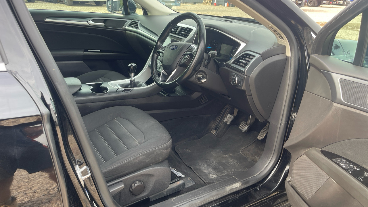 FORD MONDEO 2.0 ECO BLUE ZETEC - Station wagon: gambar 5 FORD MONDEO 2.0 ECO BLUE ZETEC - Station wagon: gambar 5