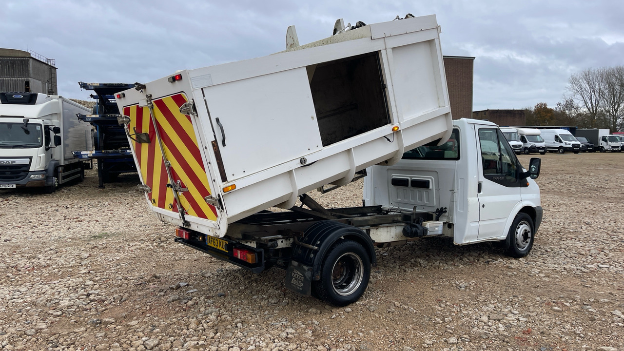 FORD TRANSIT 2.2 TDCI 100PS - Van jungkit: gambar 4 FORD TRANSIT 2.2 TDCI 100PS - Van jungkit: gambar 4