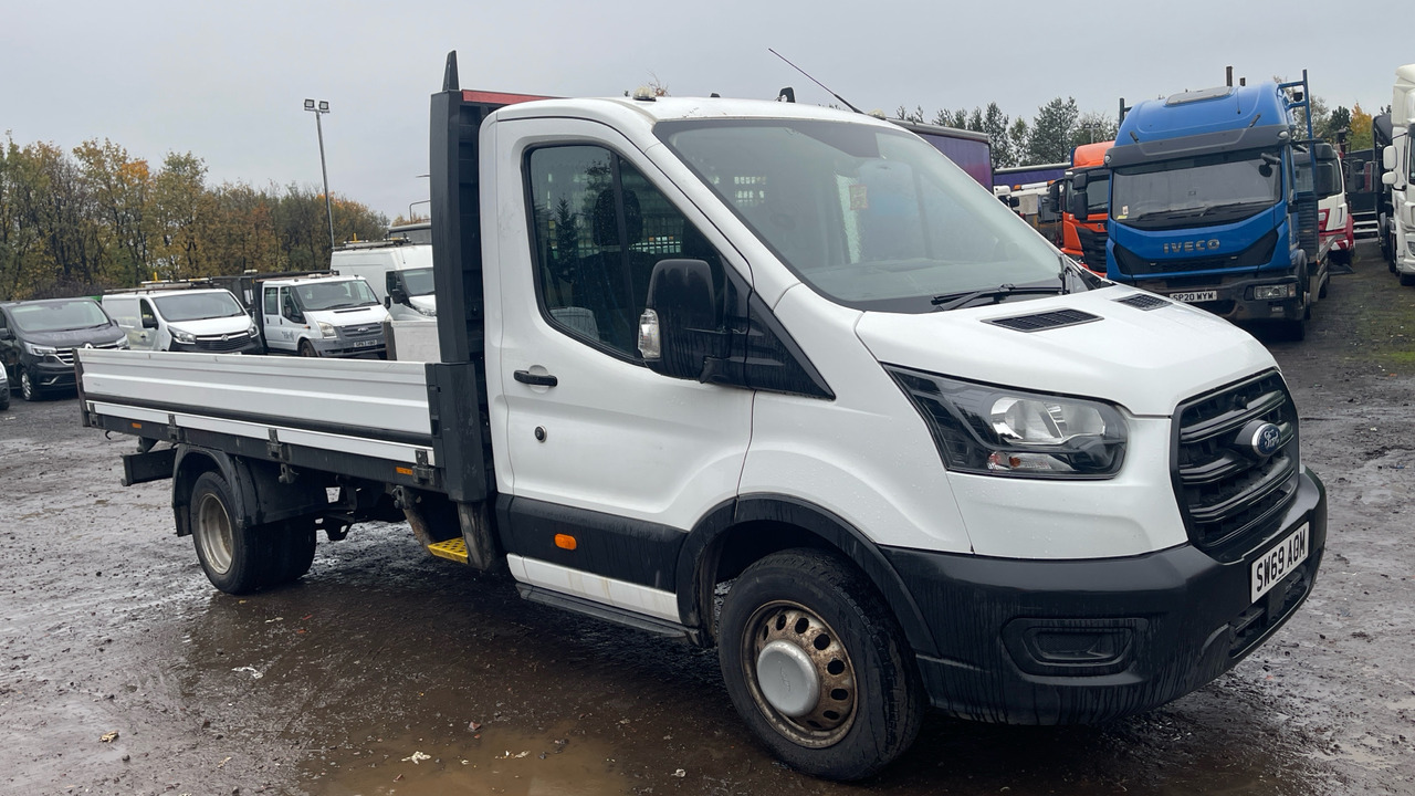 FORD TRANSIT 350 2.0 TDCi 130PS LEADER - Van flatbed: gambar 1 FORD TRANSIT 350 2.0 TDCi 130PS LEADER - Van flatbed: gambar 1