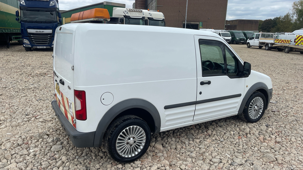 FORD TRANSIT CONNECT 220 1.8 TDCi 75ps - Van kecil: gambar 4 FORD TRANSIT CONNECT 220 1.8 TDCi 75ps - Van kecil: gambar 4