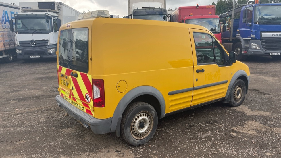 FORD TRANSIT CONNECT T200 1.8 TDCI 75PS - Van kecil: gambar 4 FORD TRANSIT CONNECT T200 1.8 TDCI 75PS - Van kecil: gambar 4