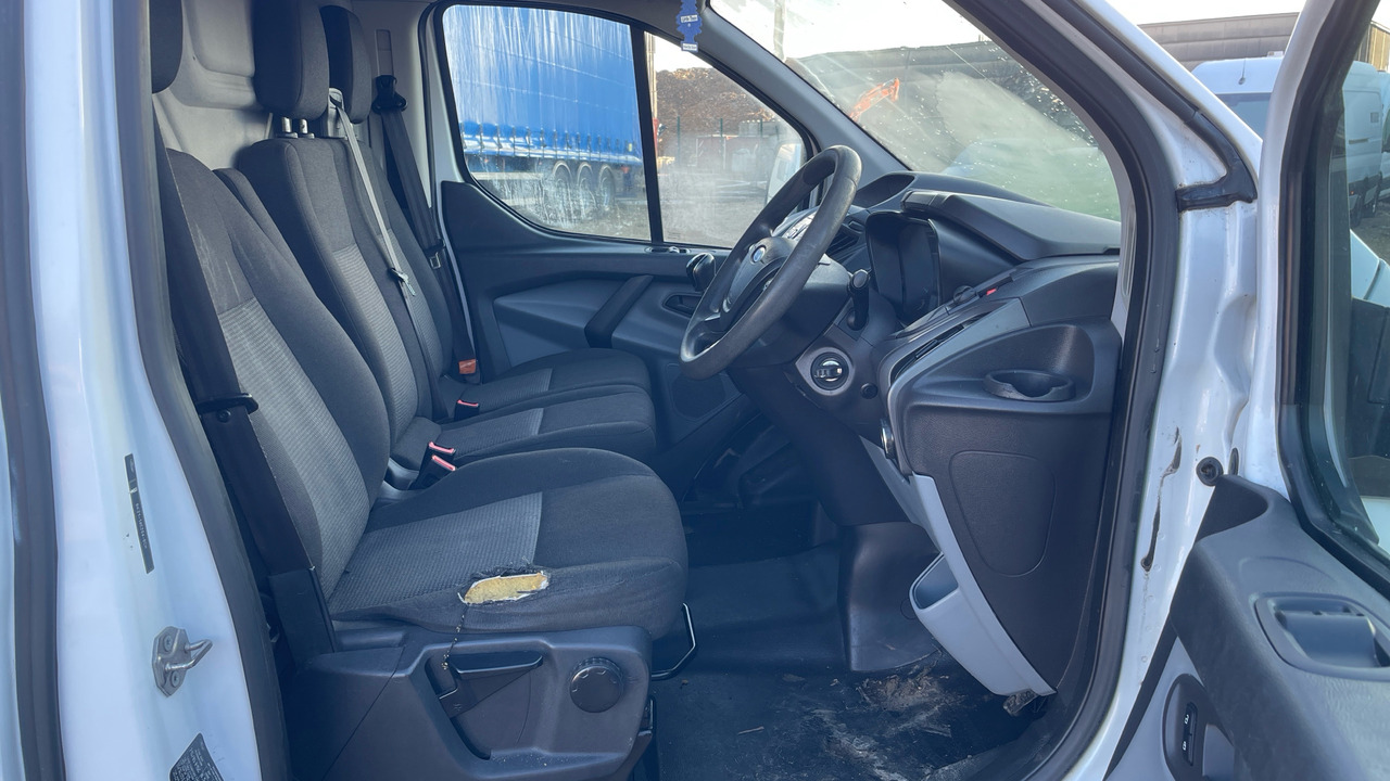 FORD TRANSIT CUSTOM 270 2.2 TDCi 100ps - Van kecil: gambar 5 FORD TRANSIT CUSTOM 270 2.2 TDCi 100ps - Van kecil: gambar 5