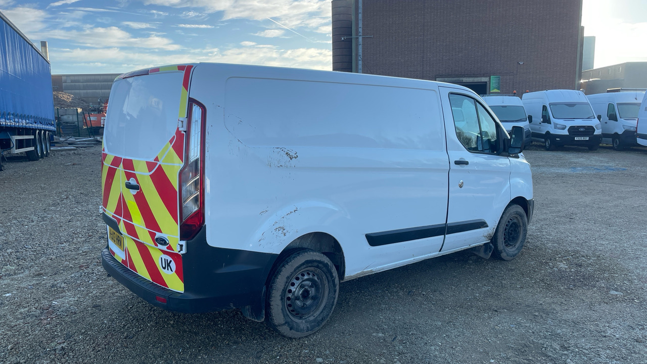 FORD TRANSIT CUSTOM 270 2.2 TDCi 100ps - Van kecil: gambar 4 FORD TRANSIT CUSTOM 270 2.2 TDCi 100ps - Van kecil: gambar 4
