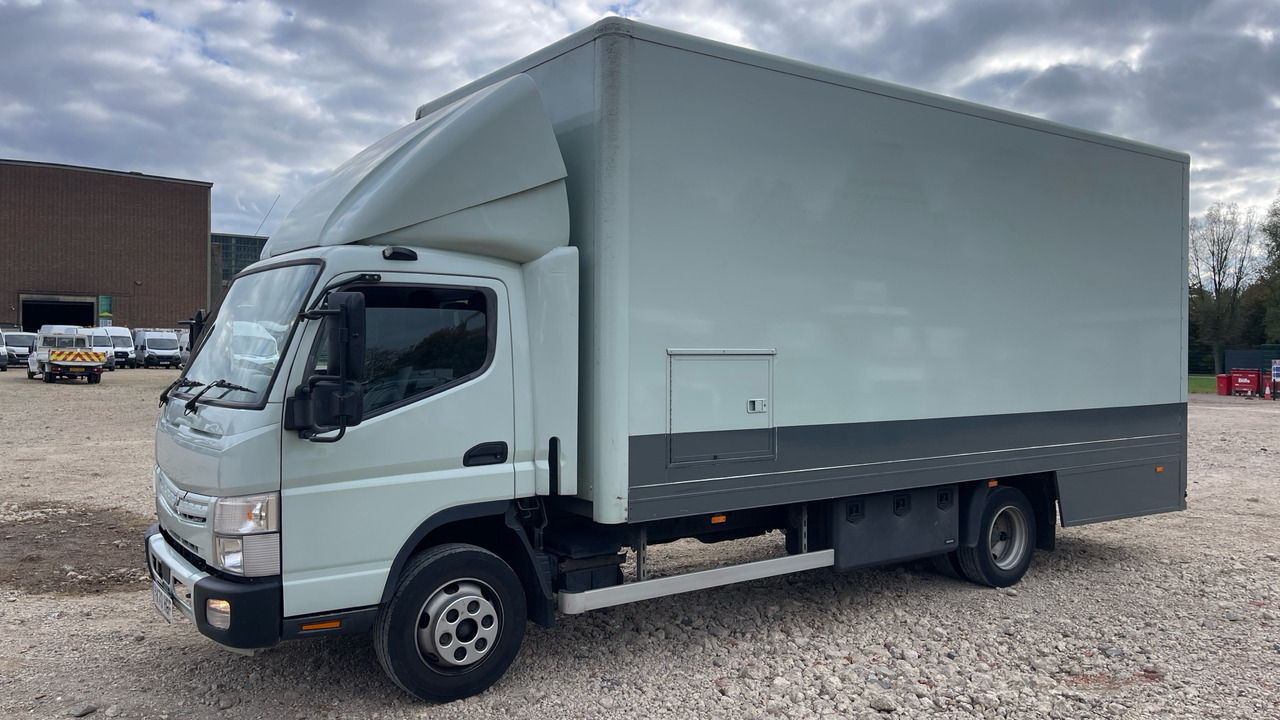 FUSO CANTER 7C15 - Truk pengangkut mobil: gambar 2 FUSO CANTER 7C15 - Truk pengangkut mobil: gambar 2