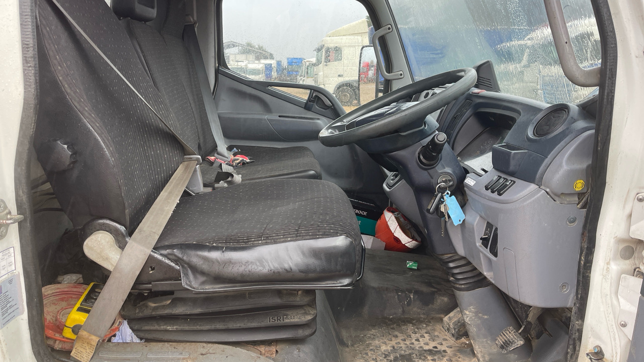 FUSO CANTER 7C15 - Truk jungkit: gambar 5 FUSO CANTER 7C15 - Truk jungkit: gambar 5