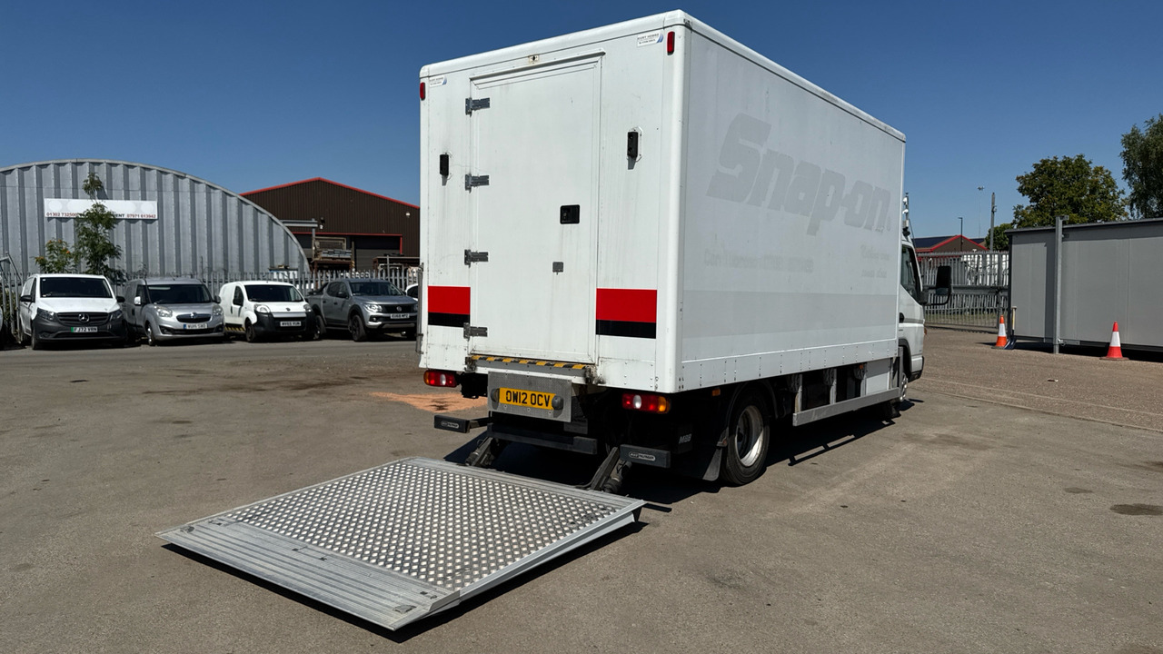 FUSO CANTER 7C18 - Truk box: gambar 4 FUSO CANTER 7C18 - Truk box: gambar 4