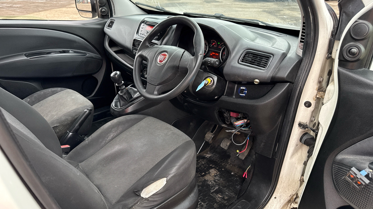 Fiat Doblo 16V II 1.6 MULTIJET - Van flatbed: gambar 5 Fiat Doblo 16V II 1.6 MULTIJET - Van flatbed: gambar 5