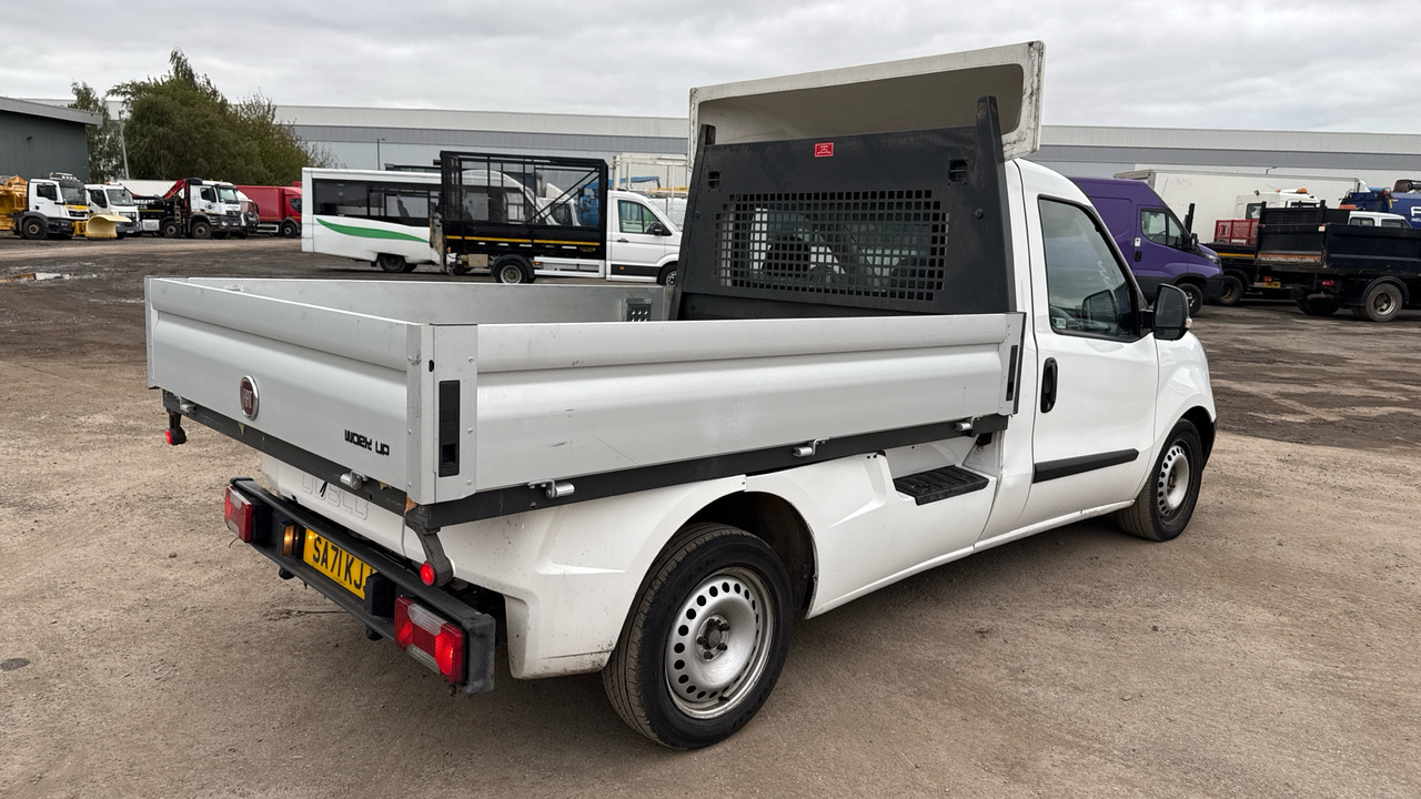 Fiat Doblo 16V II 1.6 MULTIJET - Van flatbed: gambar 4 Fiat Doblo 16V II 1.6 MULTIJET - Van flatbed: gambar 4