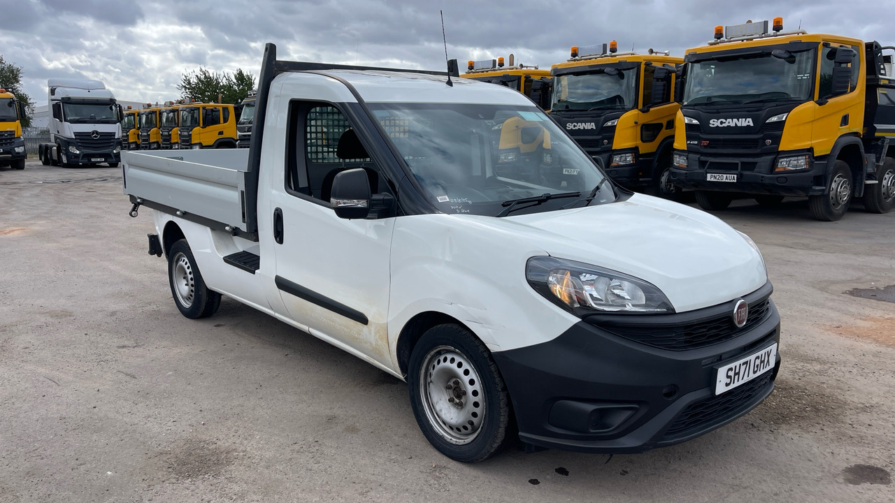 Fiat Doblo CARGO 16V 1.6 MULTIJET - Van flatbed: gambar 1 Fiat Doblo CARGO 16V 1.6 MULTIJET - Van flatbed: gambar 1