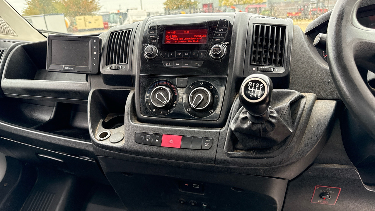 Van flatbed Fiat Ducato 35 2.3 MULTIJET 140PS: gambar 7 Van flatbed Fiat Ducato 35 2.3 MULTIJET 140PS: gambar 7