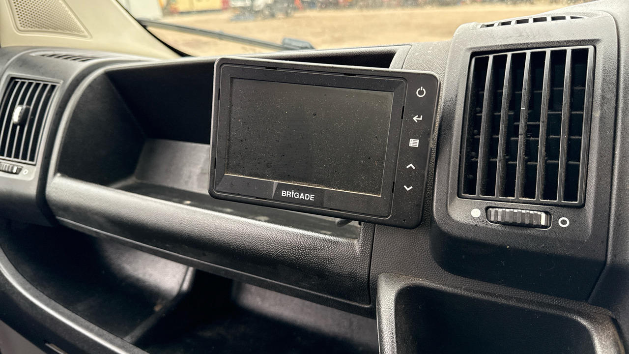 Van flatbed Fiat Ducato 35 2.3 MULTIJET 140PS: gambar 19 Van flatbed Fiat Ducato 35 2.3 MULTIJET 140PS: gambar 19