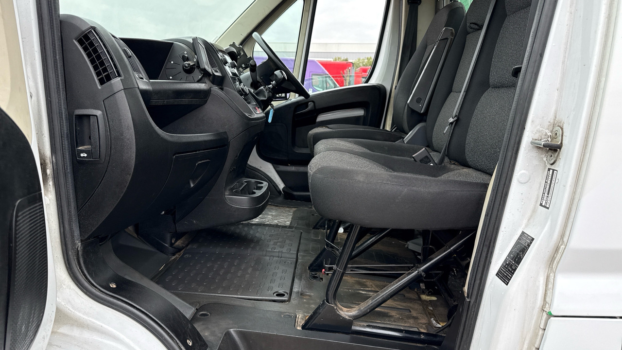 Van flatbed Fiat Ducato 35 2.3 MULTIJET 140PS: gambar 11 Van flatbed Fiat Ducato 35 2.3 MULTIJET 140PS: gambar 11