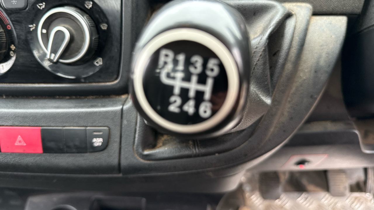 Van flatbed Fiat Ducato 35 2.3 MULTIJET 140PS: gambar 18 Van flatbed Fiat Ducato 35 2.3 MULTIJET 140PS: gambar 18