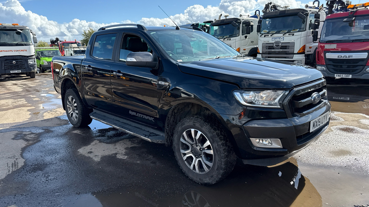 Ford Ranger WILDTRAK 3.2 TDCI 200PS - Truk pikap, Van kombi: gambar 1 Ford Ranger WILDTRAK 3.2 TDCI 200PS - Truk pikap, Van kombi: gambar 1