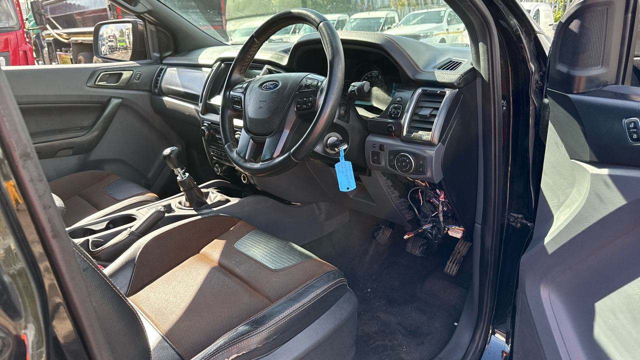Ford Ranger WILDTRAK 3.2 TDCI 200PS - Truk pikap, Van kombi: gambar 5 Ford Ranger WILDTRAK 3.2 TDCI 200PS - Truk pikap, Van kombi: gambar 5