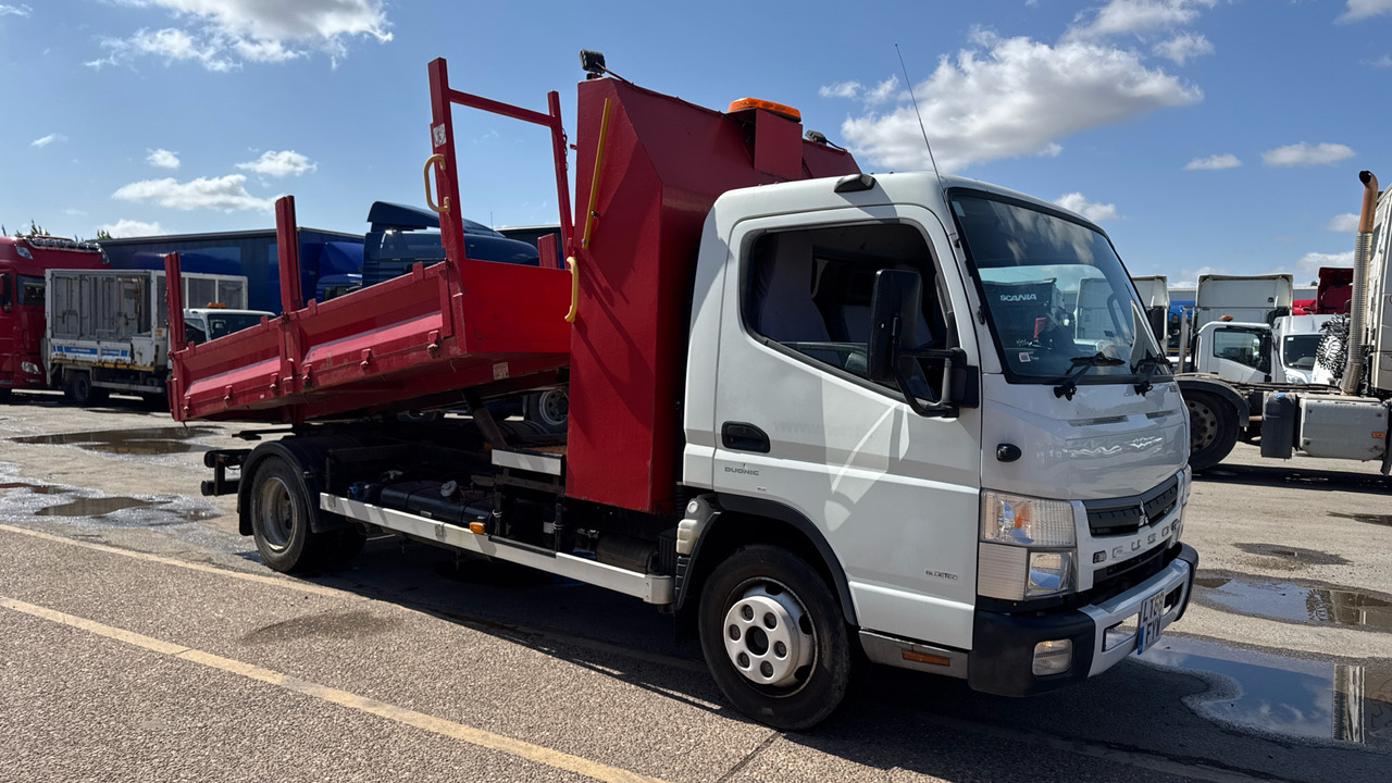 Fuso Canter 7C15 - Truk jungkit: gambar 1 Fuso Canter 7C15 - Truk jungkit: gambar 1