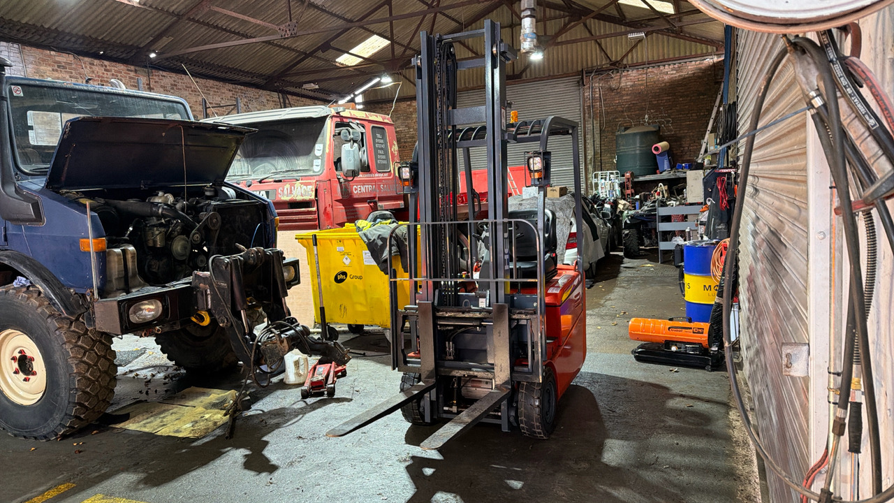 HELI FB315 - Forklift listrik: gambar 2 HELI FB315 - Forklift listrik: gambar 2