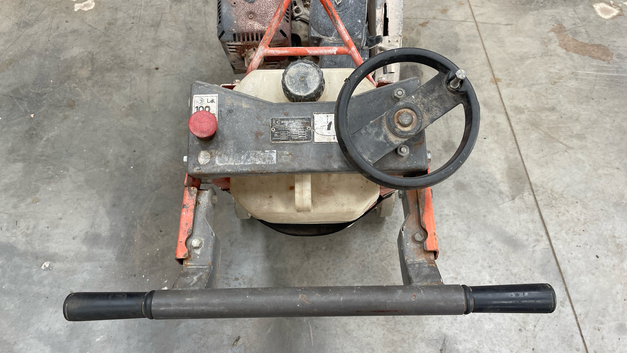 HUSQVARNA TS400LV, FLOOR SAW, PETROL (UNTESTED) - Membangun inventaris: gambar 5 HUSQVARNA TS400LV, FLOOR SAW, PETROL (UNTESTED) - Membangun inventaris: gambar 5
