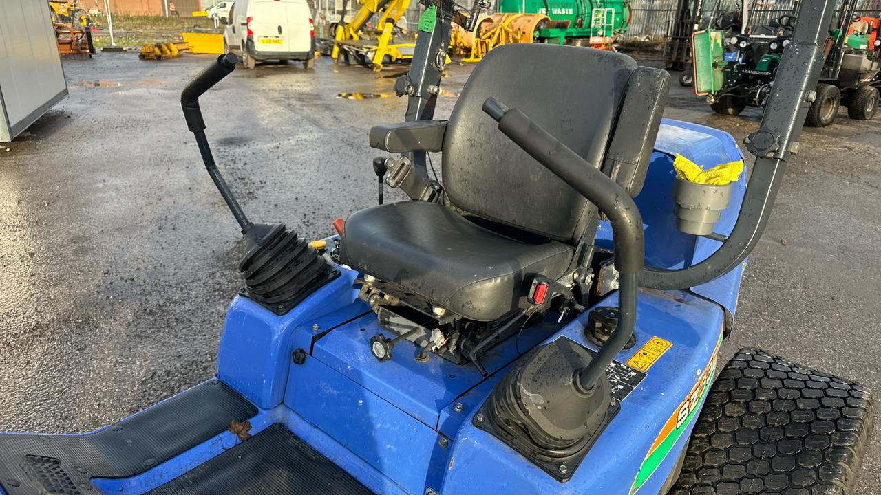 ISEKI SZ330 - Mesin pemotong rumput: gambar 5 ISEKI SZ330 - Mesin pemotong rumput: gambar 5