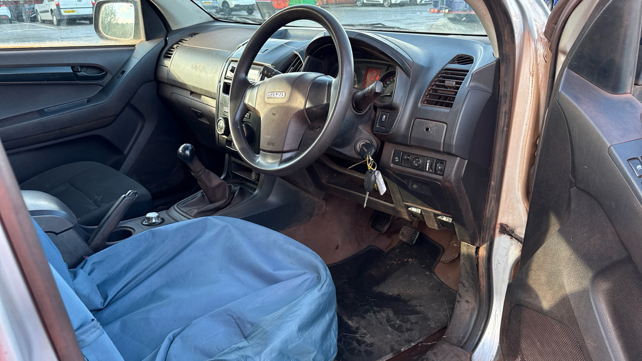 ISUZU D-MAX 1.9 - Truk pikap, Van kombi: gambar 5 ISUZU D-MAX 1.9 - Truk pikap, Van kombi: gambar 5