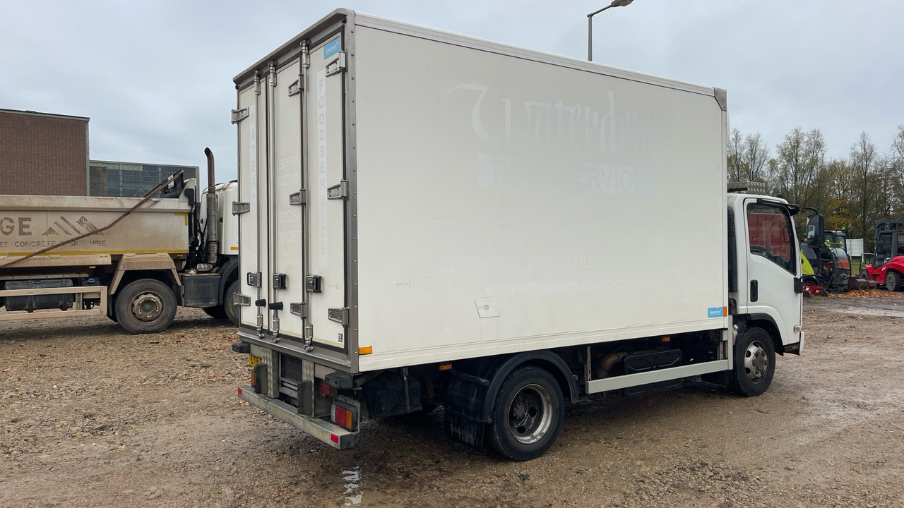 ISUZU N 75.190 - Truk berpendingin: gambar 4 ISUZU N 75.190 - Truk berpendingin: gambar 4