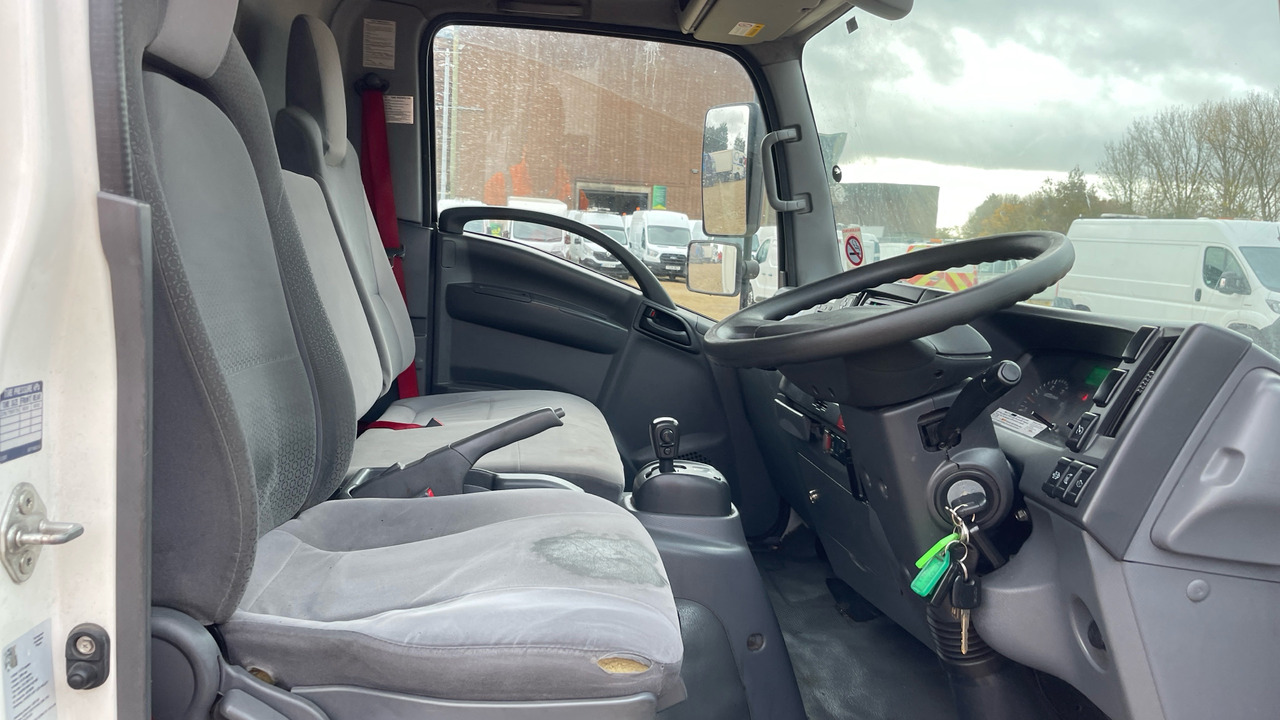 ISUZU N 75.190 - Truk berpendingin: gambar 5 ISUZU N 75.190 - Truk berpendingin: gambar 5