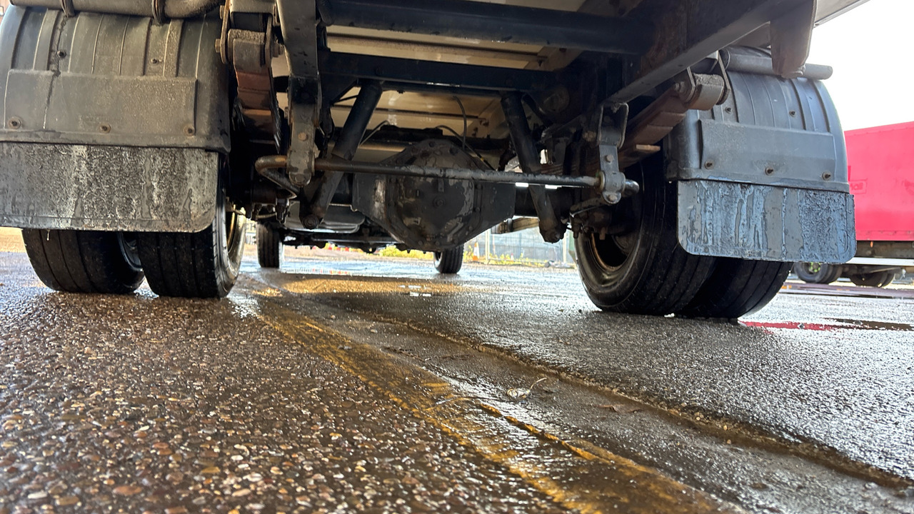 Truk berpendingin IVECO DAILY  70C18: gambar 13