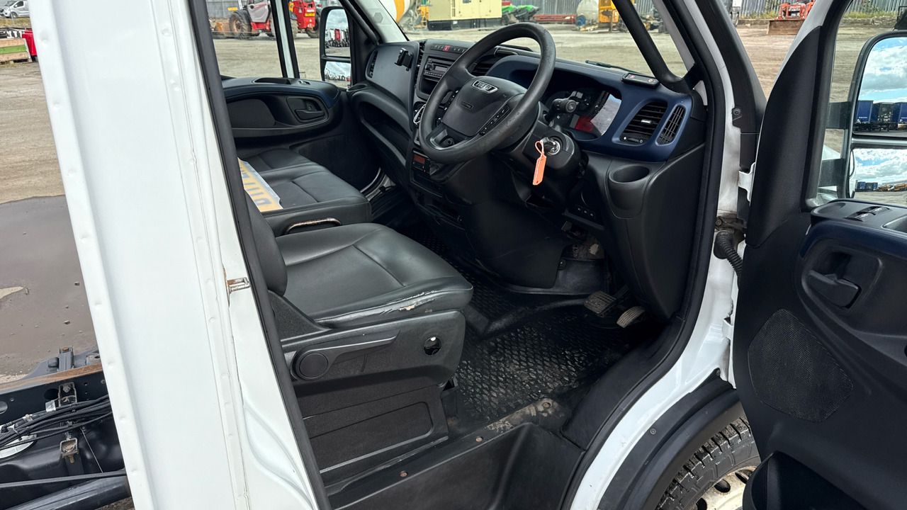 IVECO DAILY 72-180 - Truk sasis: gambar 5 IVECO DAILY 72-180 - Truk sasis: gambar 5