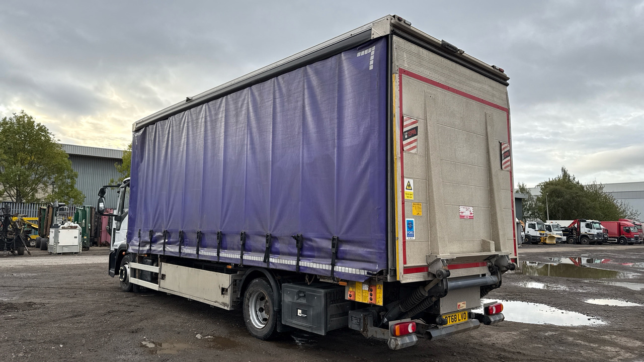 IVECO EUROCARGO 120-210 - Truk dengan terpal samping: gambar 3 IVECO EUROCARGO 120-210 - Truk dengan terpal samping: gambar 3