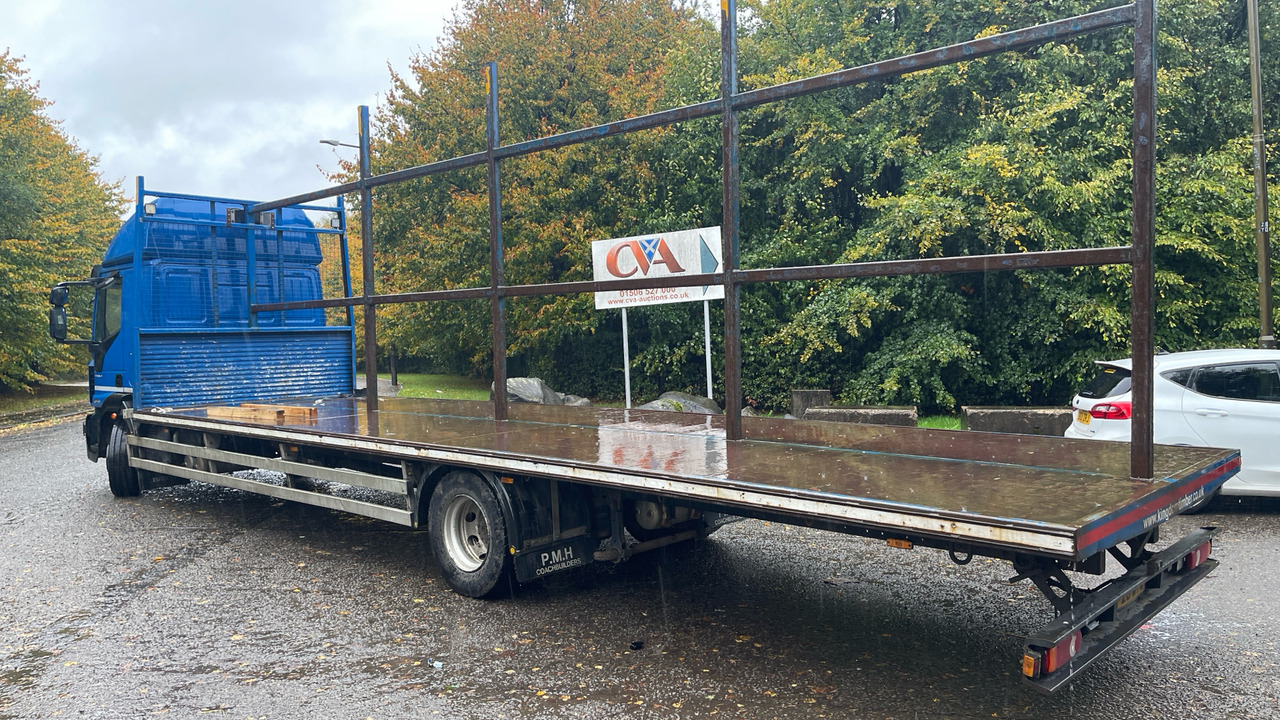 IVECO EUROCARGO  160-280 - Truk flatbed: gambar 3 IVECO EUROCARGO  160-280 - Truk flatbed: gambar 3