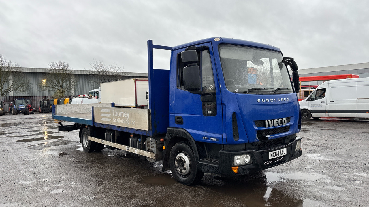 IVECO EUROCARGO 75E16 - Truk flatbed: gambar 1 IVECO EUROCARGO 75E16 - Truk flatbed: gambar 1