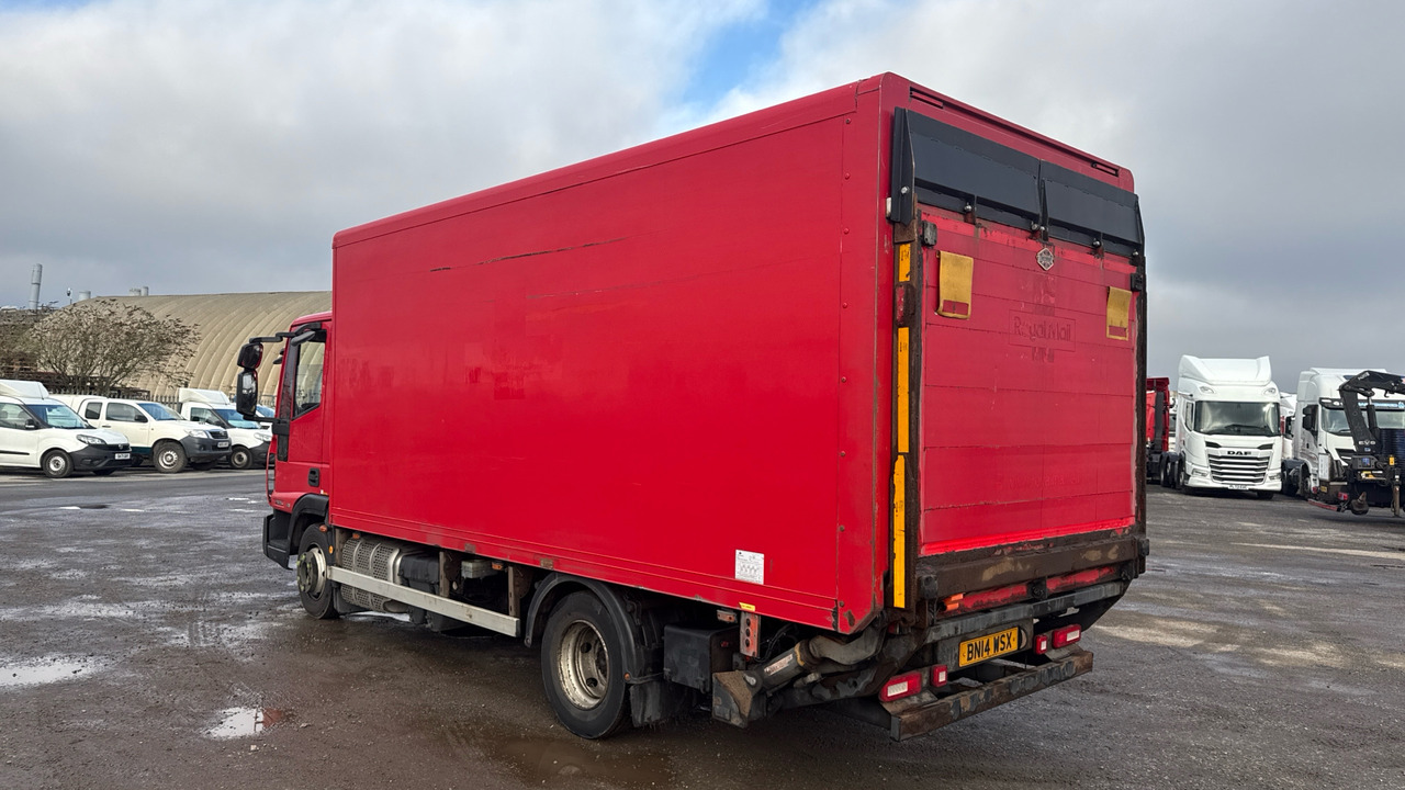 IVECO EUROCARGO 75e16 - Truk box: gambar 3 IVECO EUROCARGO 75e16 - Truk box: gambar 3