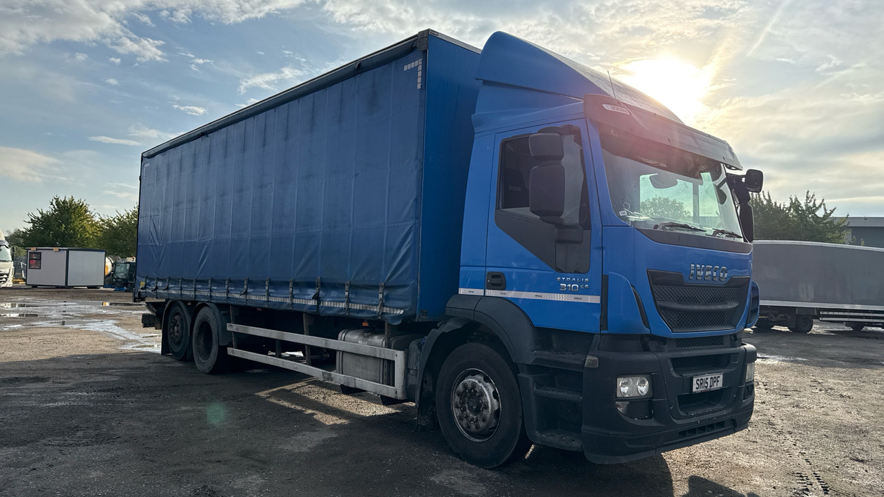 IVECO STRALIS 310 - Truk dengan terpal samping: gambar 1 IVECO STRALIS 310 - Truk dengan terpal samping: gambar 1
