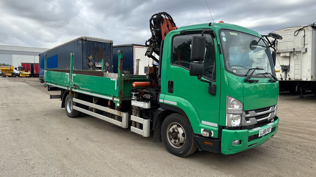 Isuzu F110 210 - Truk flatbed, Truk derek: gambar 1 Isuzu F110 210 - Truk flatbed, Truk derek: gambar 1
