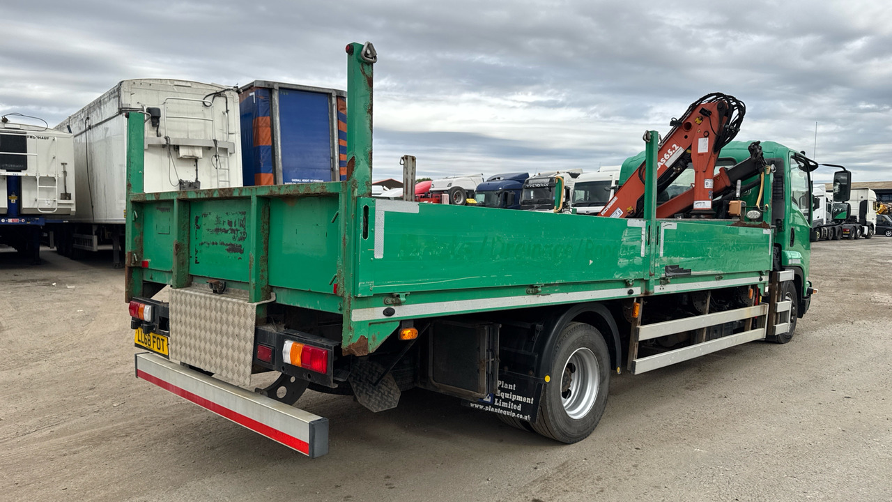 Isuzu F110 210 - Truk flatbed, Truk derek: gambar 4 Isuzu F110 210 - Truk flatbed, Truk derek: gambar 4