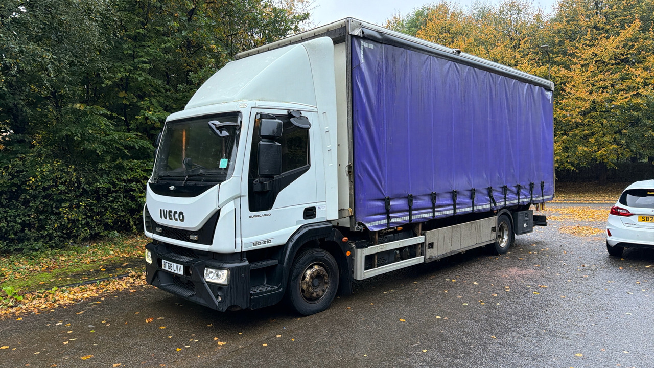 Iveco Eurocargo 120-210 - Truk dengan terpal samping: gambar 2 Iveco Eurocargo 120-210 - Truk dengan terpal samping: gambar 2
