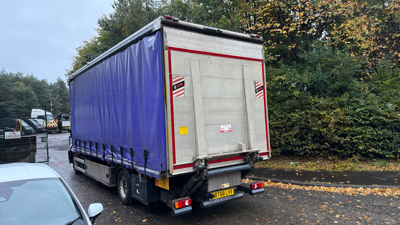 Iveco Eurocargo 120-210 - Truk dengan terpal samping: gambar 3 Iveco Eurocargo 120-210 - Truk dengan terpal samping: gambar 3