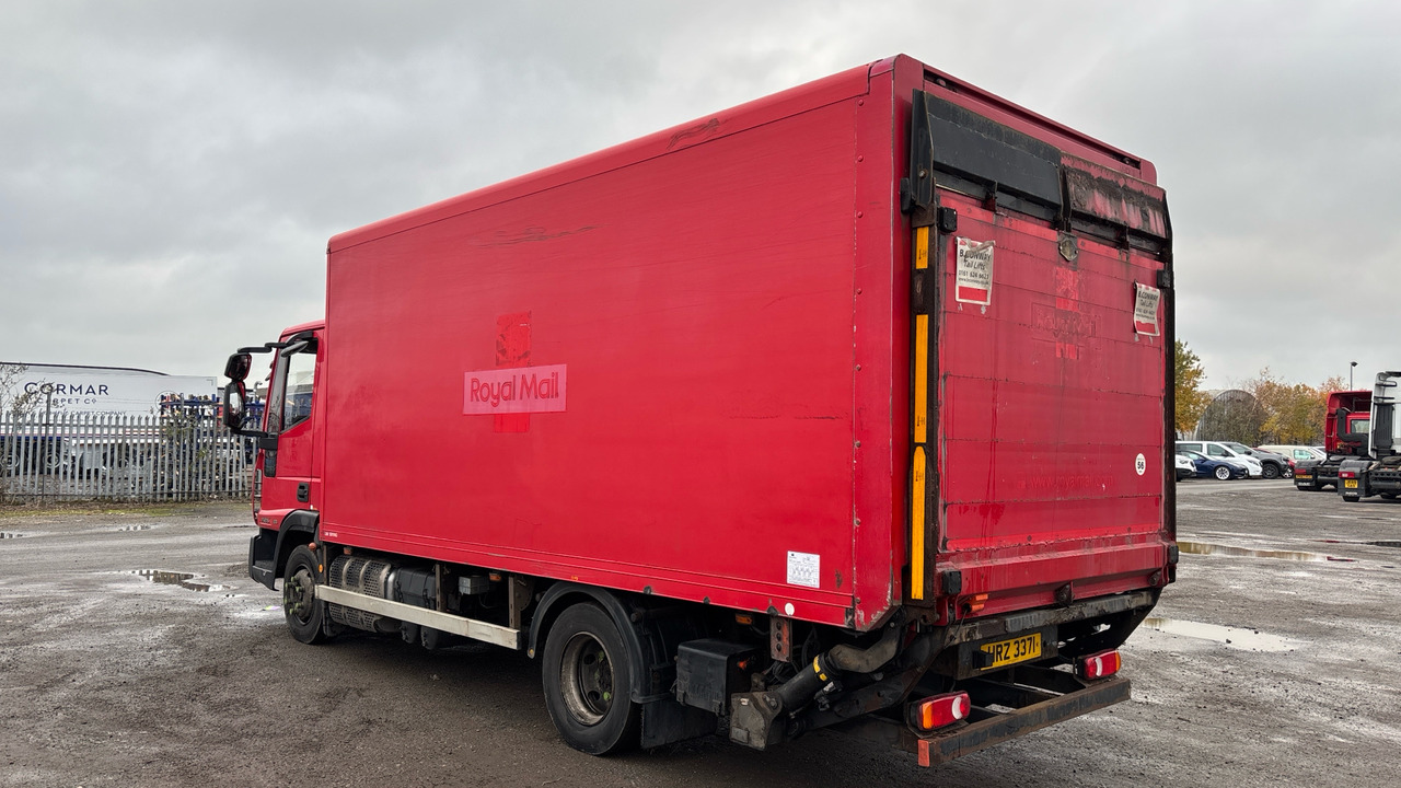 Iveco Eurocargo 75E16 - Truk box: gambar 3 Iveco Eurocargo 75E16 - Truk box: gambar 3