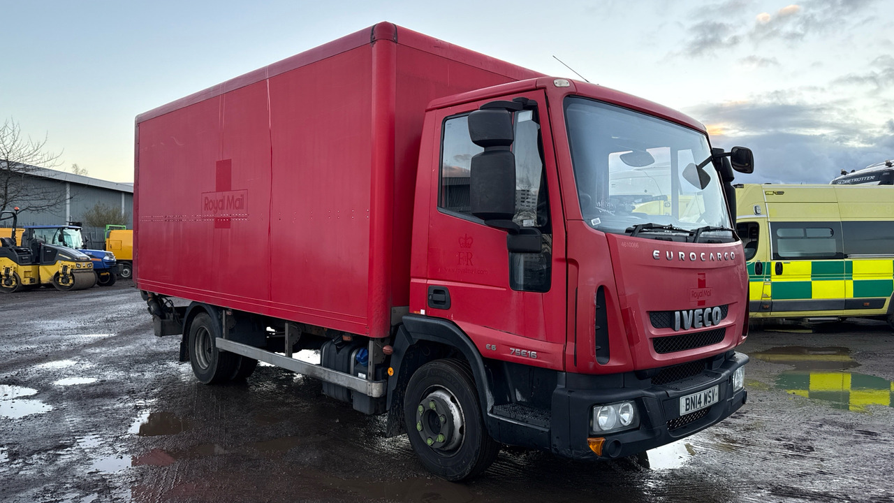 Iveco Eurocargo 75E16 - Truk box: gambar 1 Iveco Eurocargo 75E16 - Truk box: gambar 1