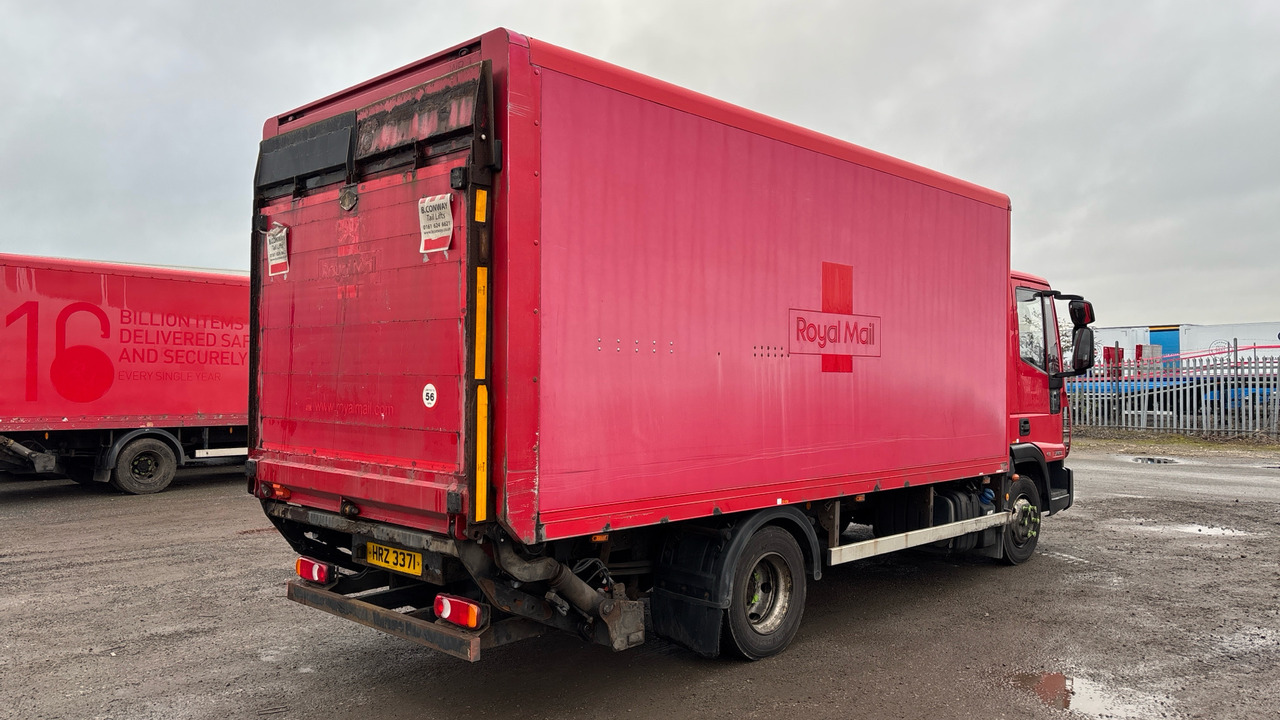 Iveco Eurocargo 75E16 - Truk box: gambar 4 Iveco Eurocargo 75E16 - Truk box: gambar 4