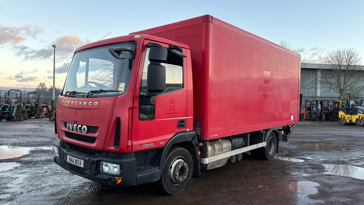 Iveco Eurocargo 75E16 - Truk box: gambar 2 Iveco Eurocargo 75E16 - Truk box: gambar 2